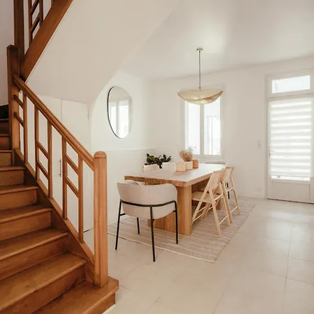 Jolie Maison Renovee Dans Un Quartier Calme - 6 Personnes * لي سابلِ دولونْ